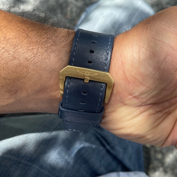 Watch - Picture 5 of 8